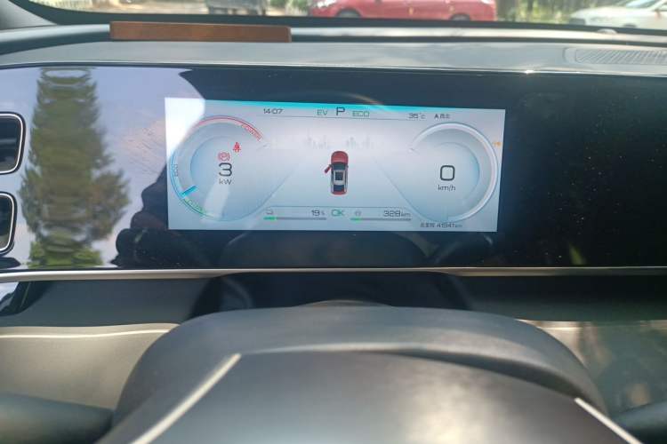 Used BYD Qin L 2024 DM-i 120KM Leading Model Odometer Close Up