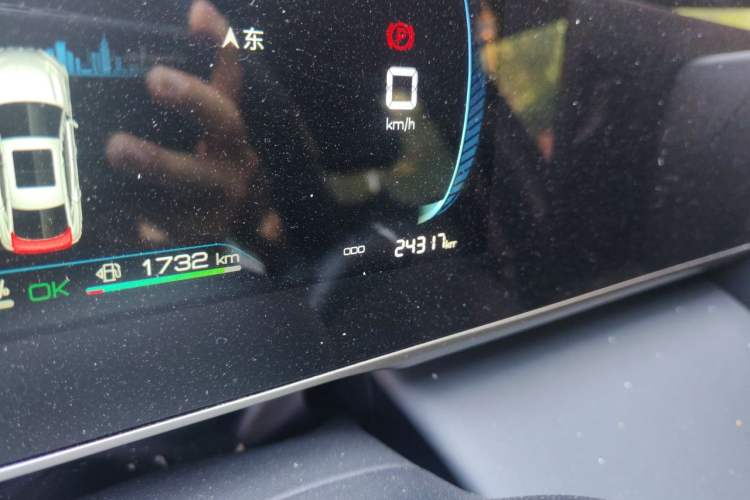 Used BYD Qin L 2024 DM-i 80KM Leading Model Odometer Close Up