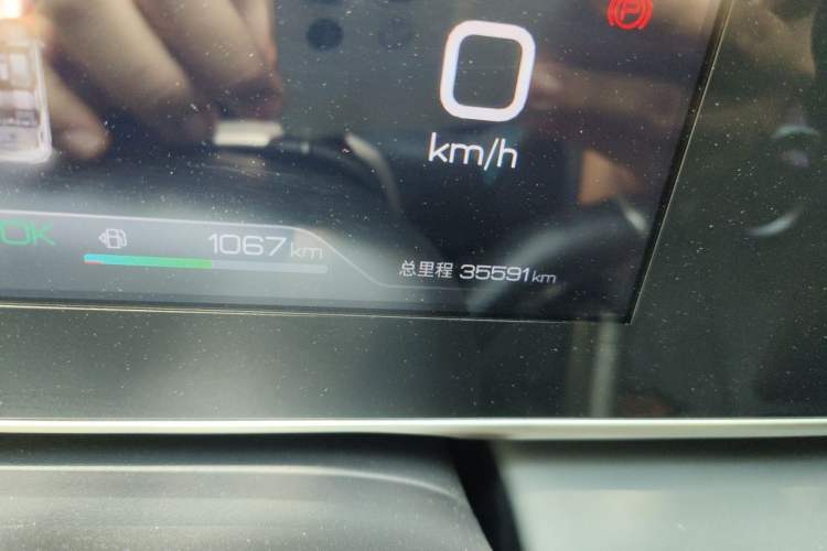 Used BYD Qin L 2024 DM-i 120KM Leading Model Odometer Close Up