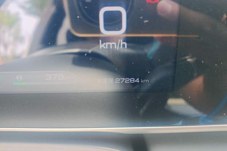 Used BYD Qin L 2024 DM-i 120KM Leading Model Odometer Close Up