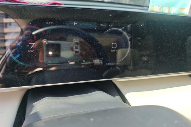 Used BYD Qin L 2024 DM-i 120KM Leading Model Odometer Close Up