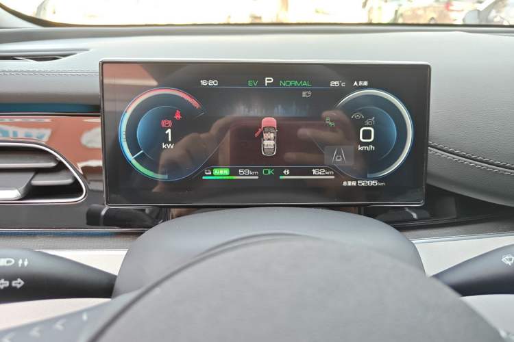 Used BYD Qin L 2024 DM-i 120KM Excellence Model Odometer Close Up