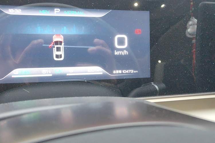 Used BYD Qin L 2024 DM-i 120KM Leading Model Odometer Close Up