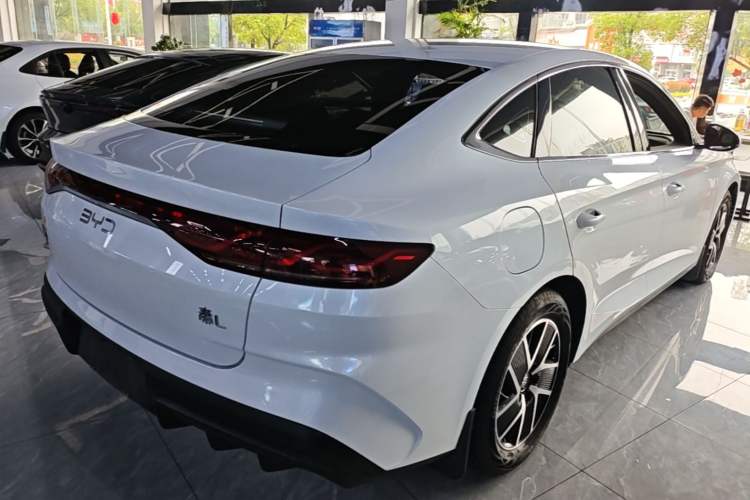 Used BYD Qin L 2024 DM-i 80KM Beyond Model Rear Right 45 Deg