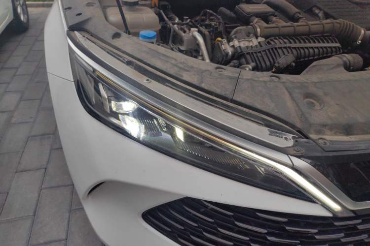 Used BYD Qin L 2024 DM-i 80KM Beyond Model Right Front Headlight