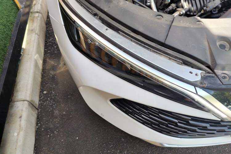 Used BYD Qin L 2024 DM-i 80KM Beyond Model Right Front Headlight