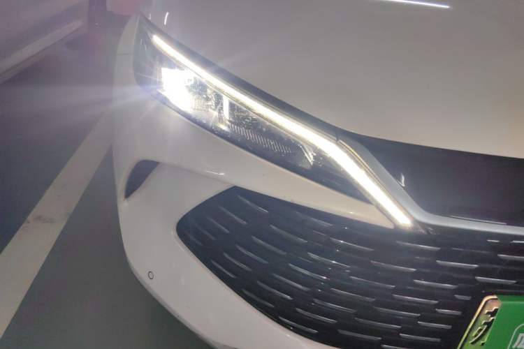 Used BYD Qin L 2024 DM-i 120KM Beyond Model Right Front Headlight