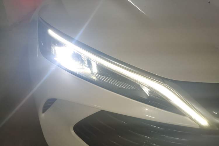 Used BYD Qin L 2024 DM-i 120KM Beyond Model Right Front Headlight