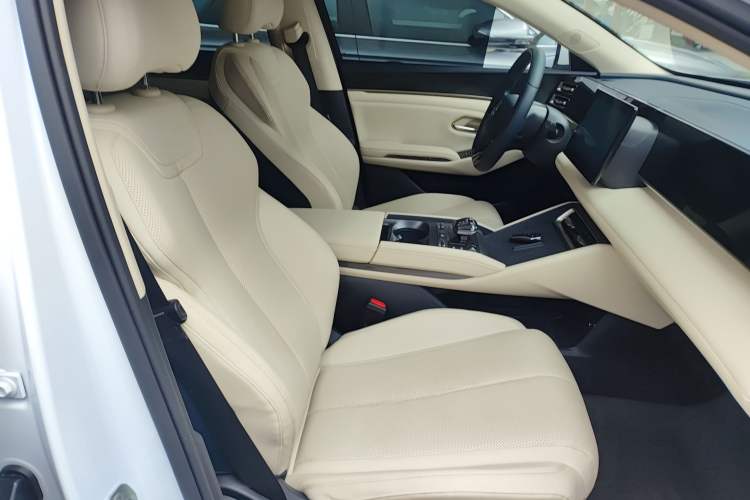 Used BYD Qin L 2024 DM-i 80KM Leading Model Right Front Seat
