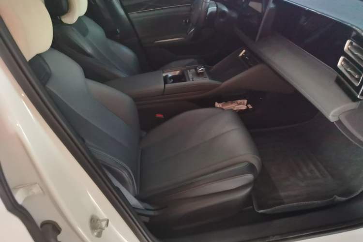 Used BYD Qin L 2024 DM-i 80KM Beyond Model Right Front Seat