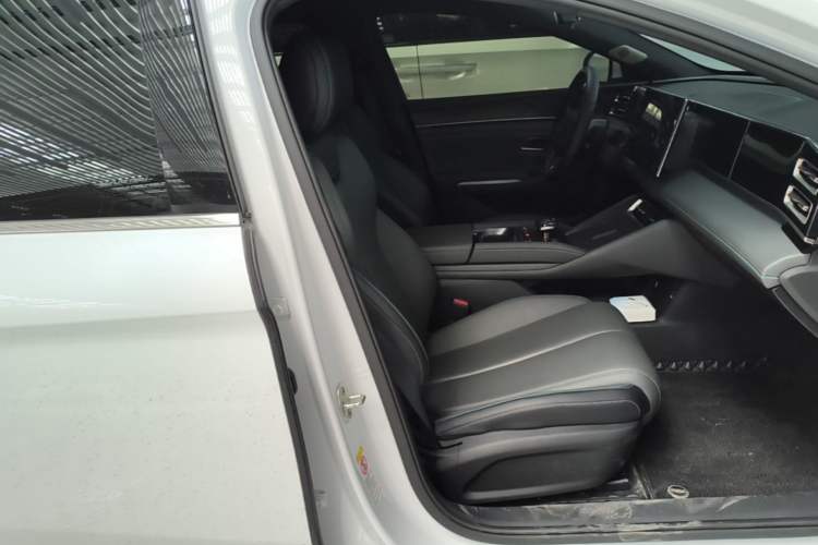 Used BYD Qin L 2024 DM-i 80KM Beyond Model Right Front Seat