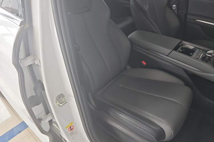 Used BYD Qin L 2024 DM-i 120KM Leading Model Right Front Seat