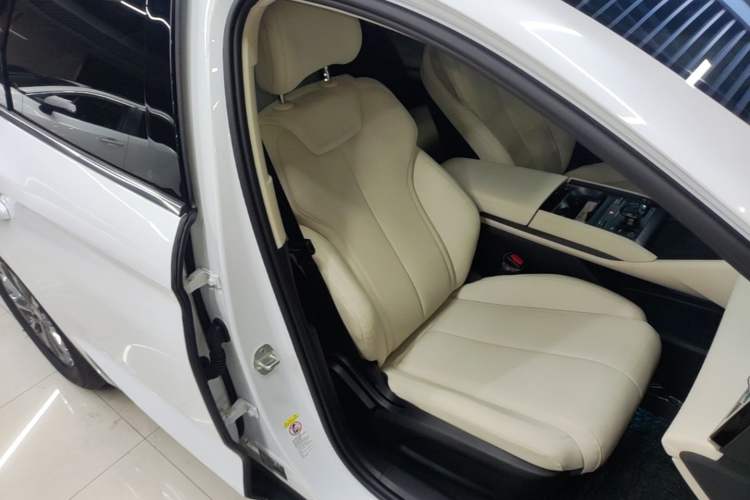 Used BYD Qin L 2024 DM-i 80KM Leading Model Right Front Seat