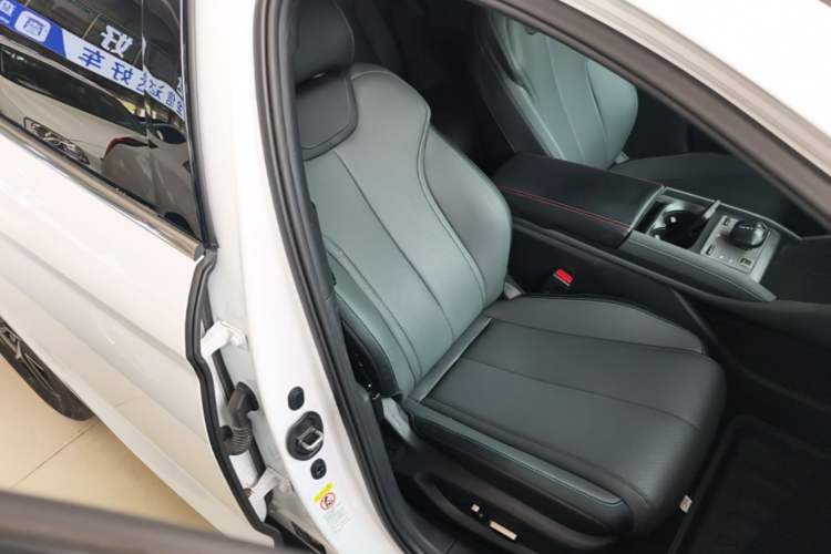 Used BYD Qin L 2024 DM-i 120KM Beyond Model Right Front Seat