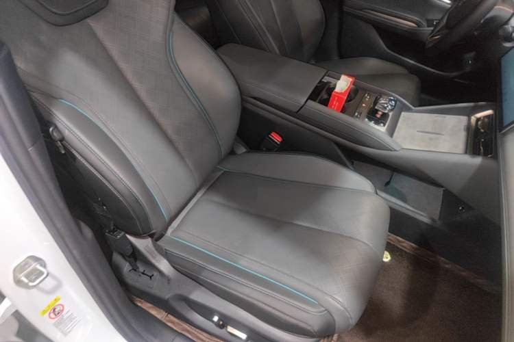 Used BYD Qin L 2024 DM-i 120KM Excellence Model Right Front Seat