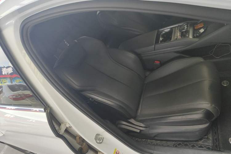 Used BYD Qin L 2024 DM-i 80KM Beyond Model Right Front Seat