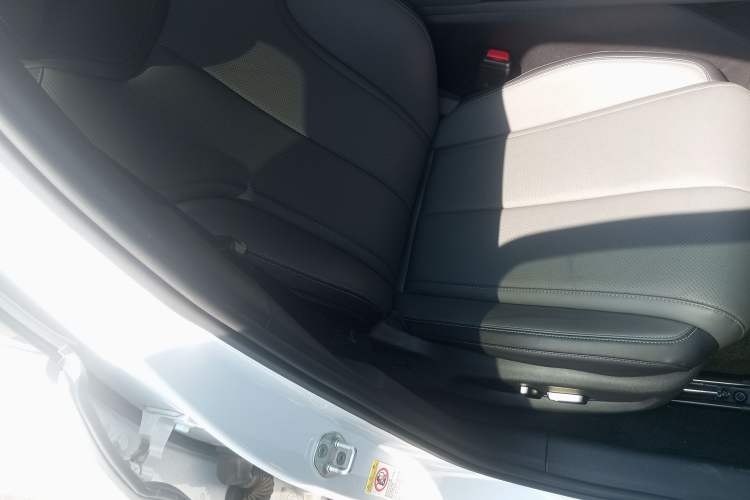 Used BYD Qin L 2024 DM-i 120KM Beyond Model Right Front Seat