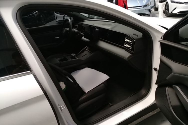Used BYD Qin L 2024 DM-i 80KM Leading Model Right Front Seat