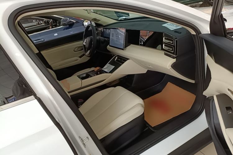 Used BYD Qin L 2024 DM-i 80KM Beyond Model Right Front Seat