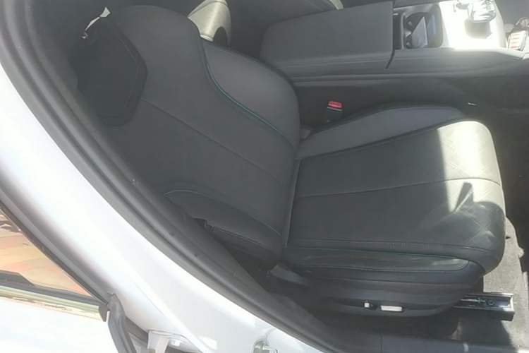 Used BYD Qin L 2024 DM-i 120KM Excellence Model Right Front Seat
