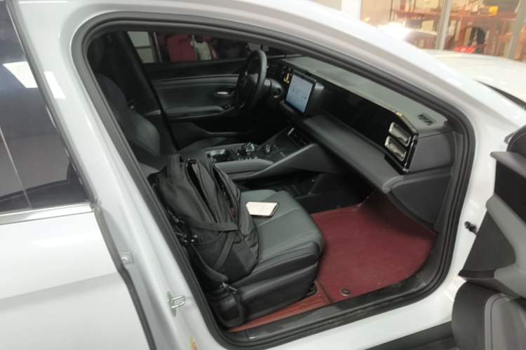 Used BYD Qin L 2024 DM-i 80KM Leading Model Right Front Seat