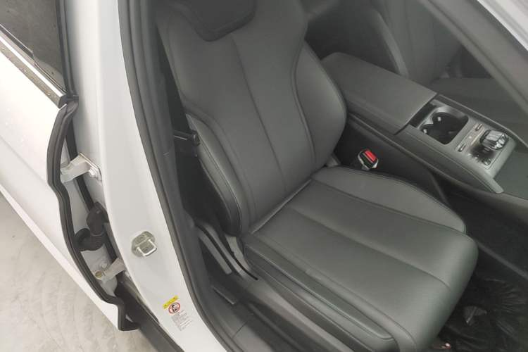 Used BYD Qin L 2024 DM-i 80KM Leading Model Right Front Seat