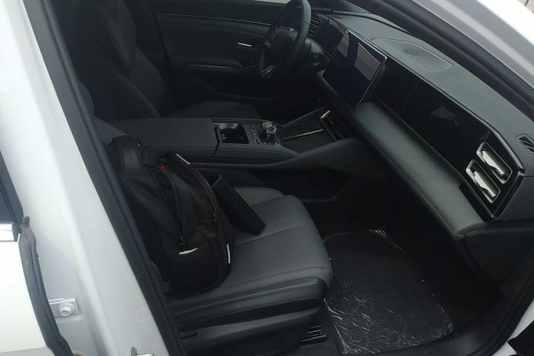 Used BYD Qin L 2024 DM-i 120KM Leading Model Right Front Seat
