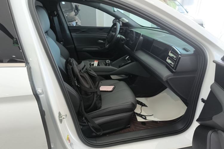 Used BYD Qin L 2024 DM-i 120KM Leading Model Right Front Seat