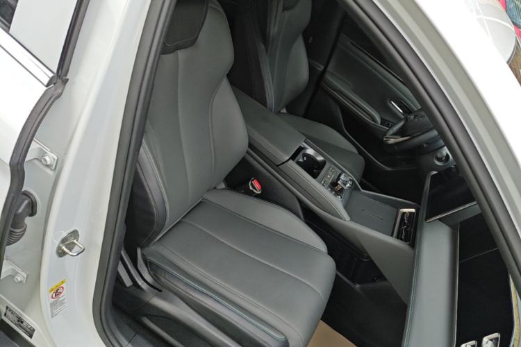 Used BYD Qin L 2024 DM-i 80KM Beyond Model Right Front Seat