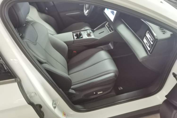 Used BYD Qin L 2024 DM-i 120KM Beyond Model Right Front Seat