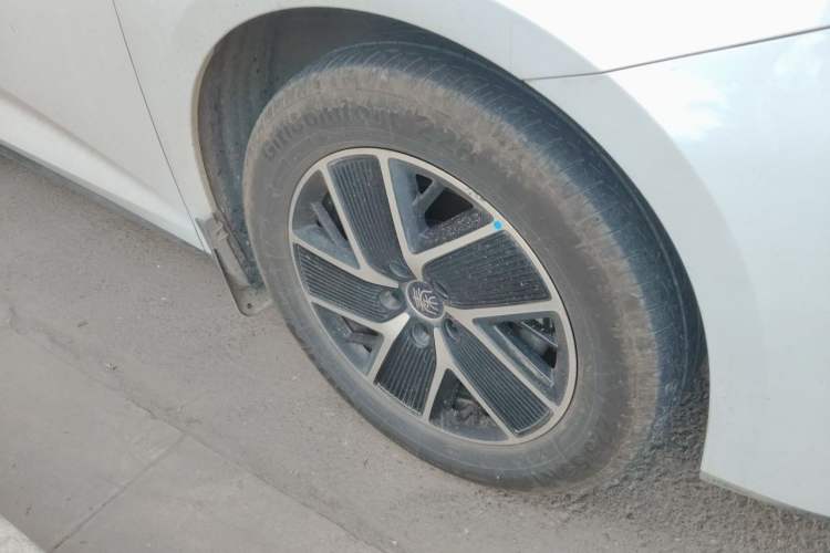 Used BYD Qin L 2024 DM-i 120KM Leading Model Right Front Wheel Hub