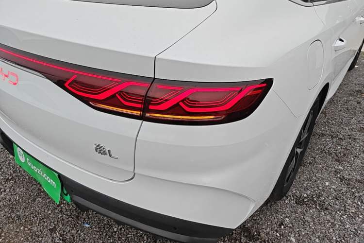 Used BYD Qin L 2024 DM-i 80KM Beyond Model Right Rear Taillight