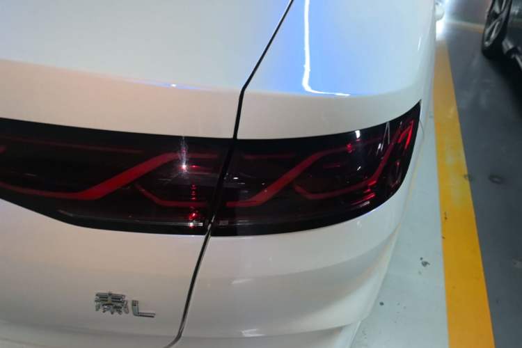 Used BYD Qin L 2024 DM-i 120KM Beyond Model Right Rear Taillight