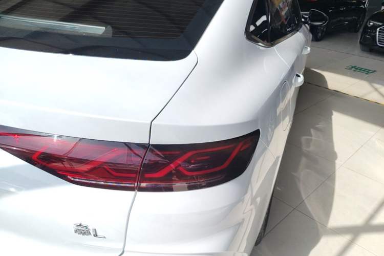 Used BYD Qin L 2024 DM-i 80KM Leading Model Right Rear Taillight