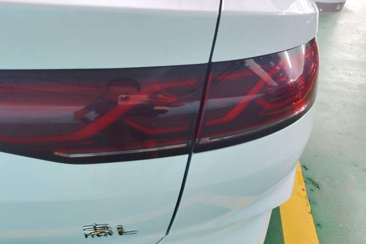 Used BYD Qin L 2024 DM-i 120KM Leading Model Right Rear Taillight