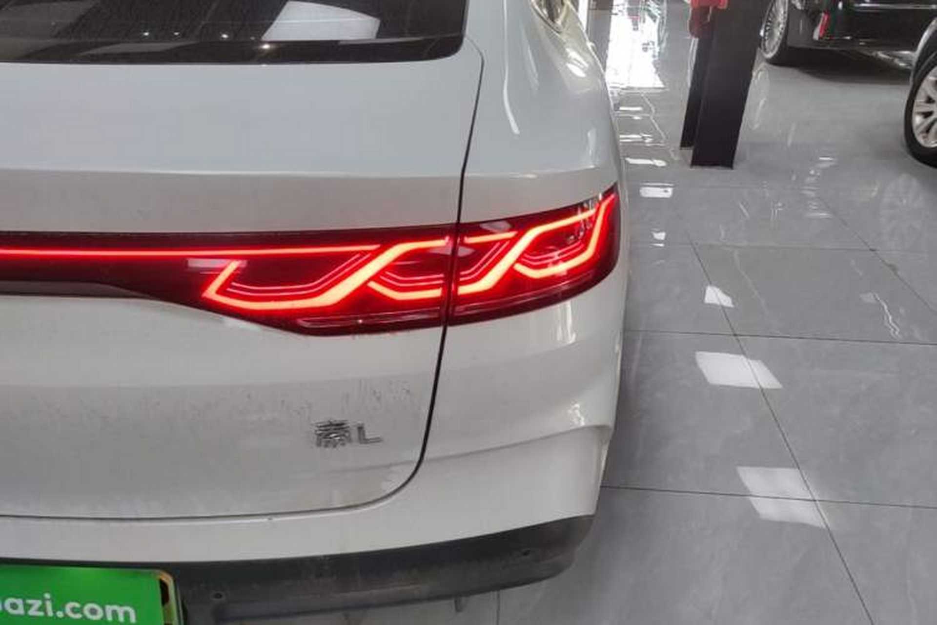 Used BYD Qin L 2024 DM-i 80KM Leading Model Right Rear Taillight