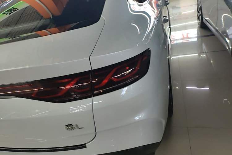 Used BYD Qin L 2024 DM-i 120KM Beyond Model Right Rear Taillight