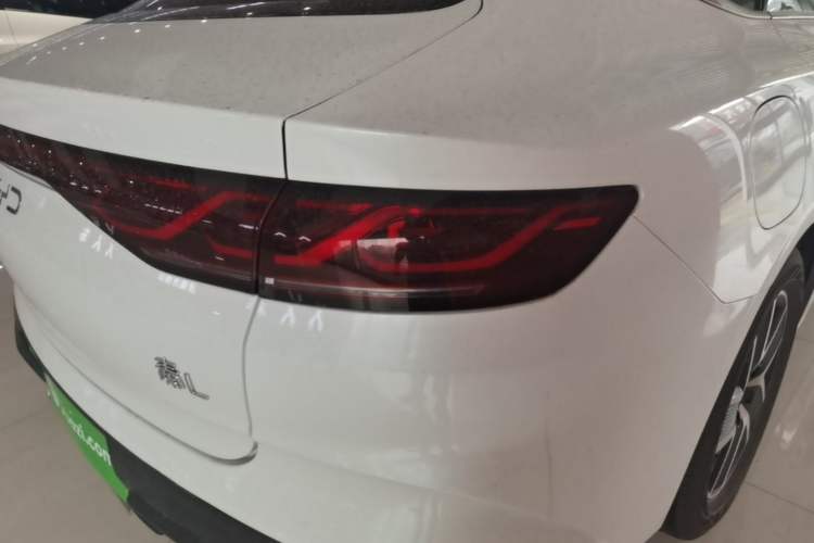 Used BYD Qin L 2024 DM-i 80KM Beyond Model Right Rear Taillight