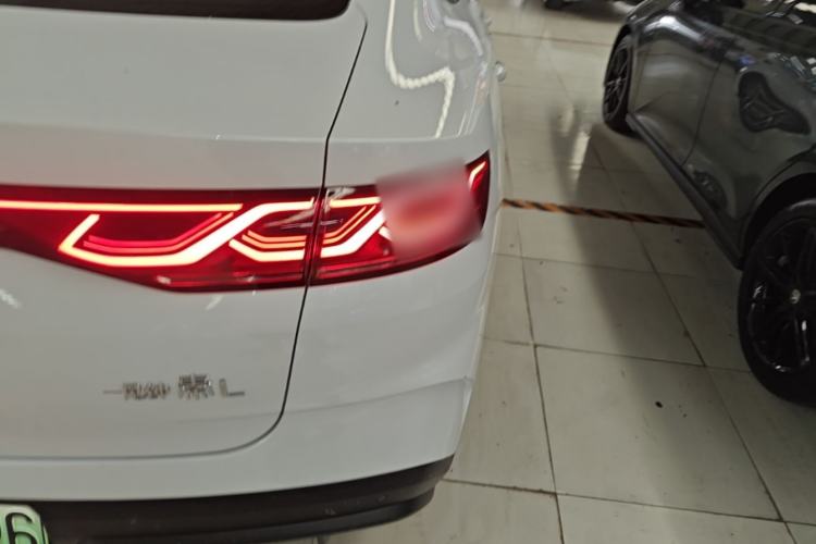 Used BYD Qin L 2024 DM-i 120KM Leading Model Right Rear Taillight