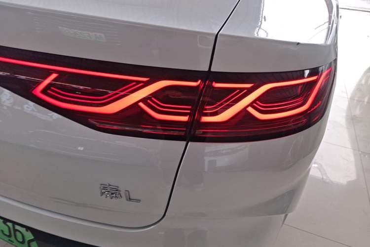 Used BYD Qin L 2024 DM-i 120KM Beyond Model Right Rear Taillight