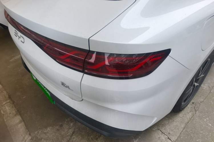 Used BYD Qin L 2024 DM-i 80KM Beyond Model Right Rear Taillight