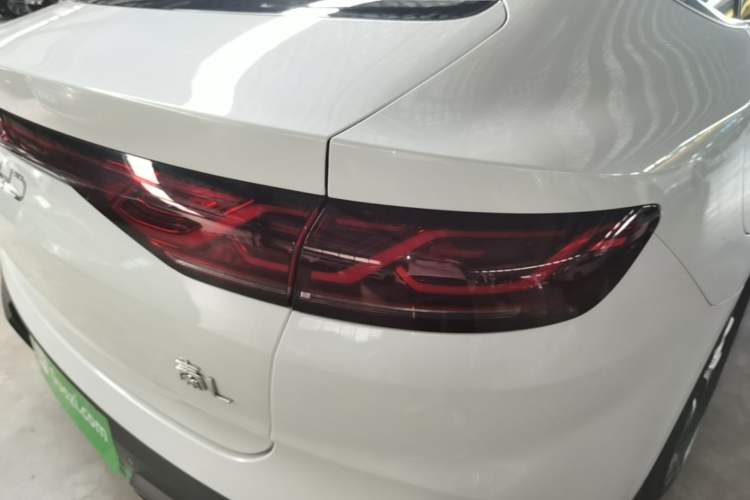 Used BYD Qin L 2024 DM-i 120KM Beyond Model Right Rear Taillight