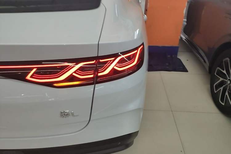 Used BYD Qin L 2024 DM-i 120KM Beyond Model Right Rear Taillight