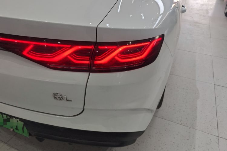 Used BYD Qin L 2024 DM-i 120KM Leading Model Right Rear Taillight