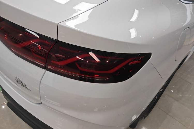 Used BYD Qin L 2024 DM-i 120KM Leading Model Right Rear Taillight