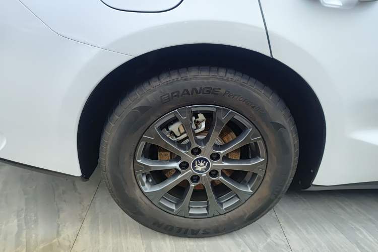 Used BYD Qin L 2024 DM-i 80KM Leading Model Right Rear Wheel Hub