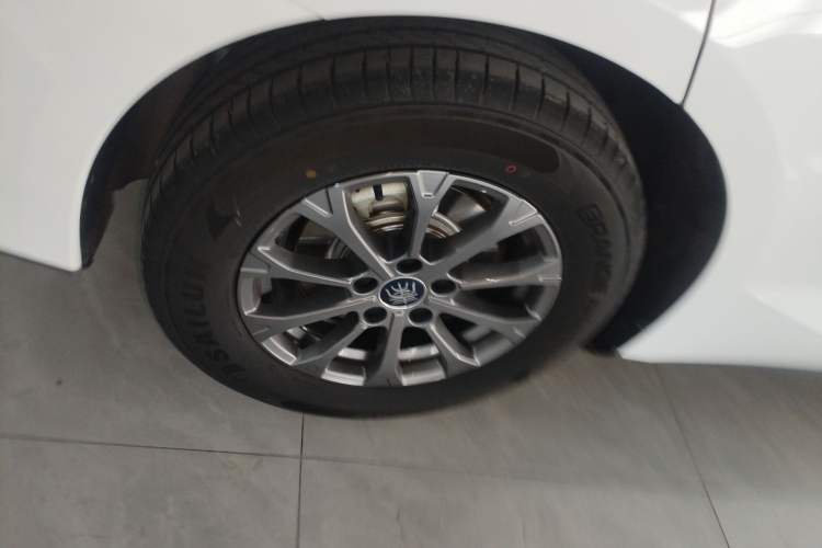 Used BYD Qin L 2024 DM-i 80KM Leading Model Right Rear Wheel Hub