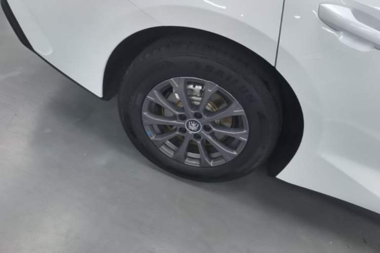 Used BYD Qin L 2024 DM-i 80KM Leading Model Right Rear Wheel Hub