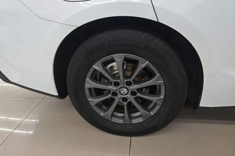 Used BYD Qin L 2024 DM-i 80KM Leading Model Right Rear Wheel Hub