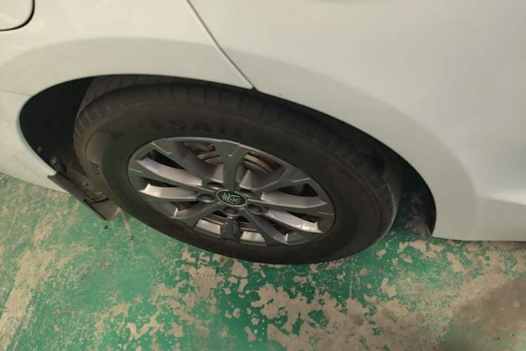 Used BYD Qin L 2024 DM-i 80KM Leading Model Right Rear Wheel Hub
